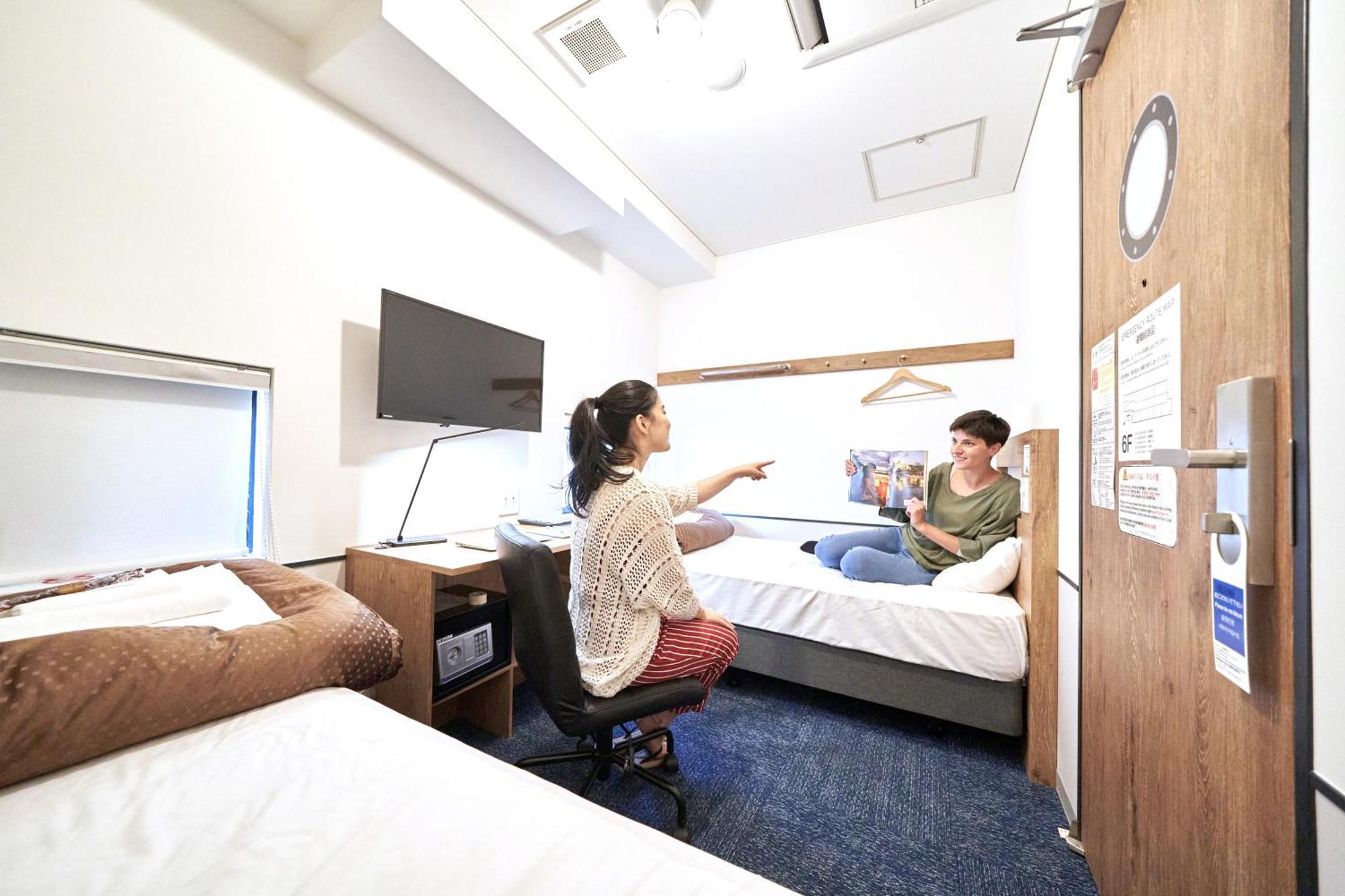 Webase Hakata Hostel Фукуока Номер фото